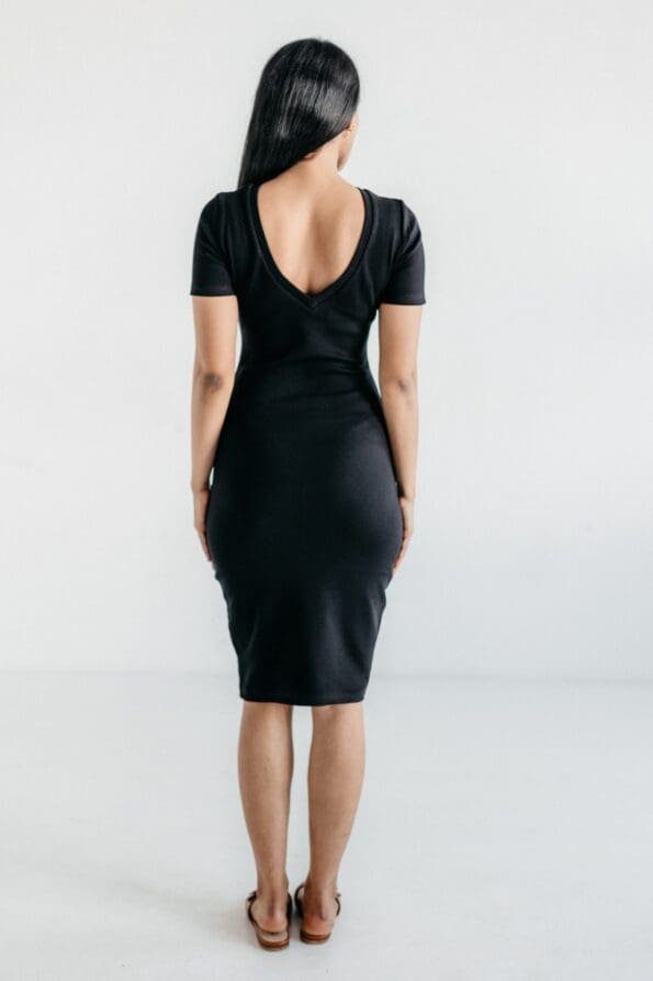 Sukienka shortsleeve z dekoltem V | ELISA