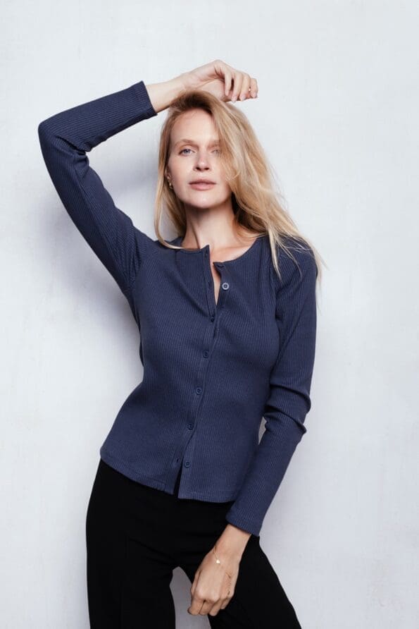 Bluzka longsleeve zapinana na guziki | ADRIANNE