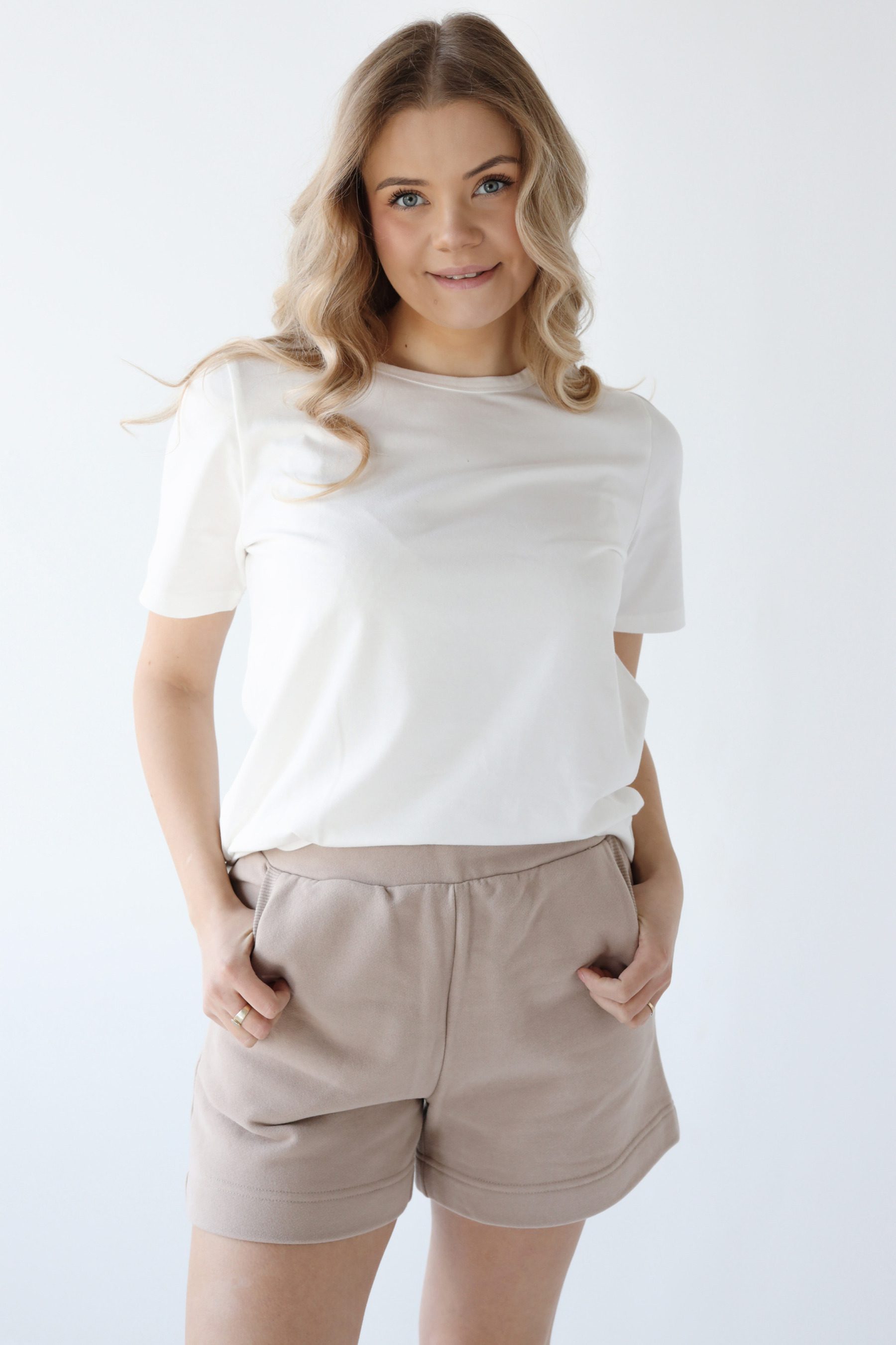 Szorty dresowe skin peach | LEONIE