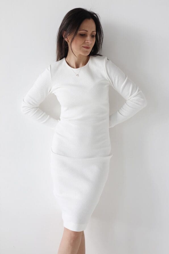 Sukienka longsleeve z wysokim dekoltem | ANNELIE