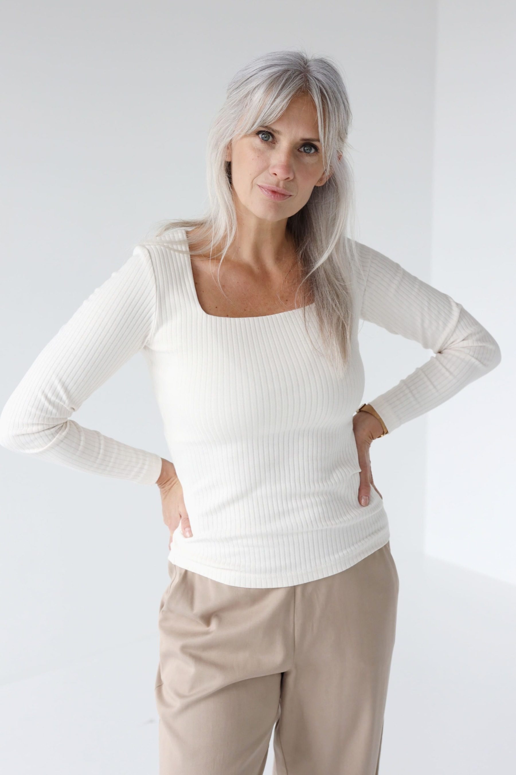 Bluzka longsleeve z kwadratowym dekoltem  | ZAIRA